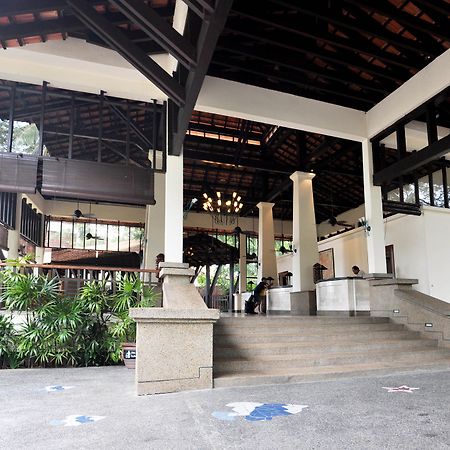 Avillion Port Dickson Ξενοδοχείο Εξωτερικό φωτογραφία The lobby of the hotel