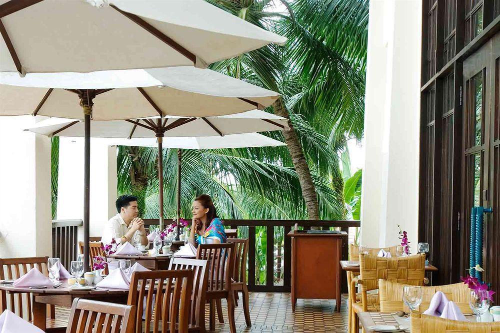 Avillion Port Dickson Ξενοδοχείο Εξωτερικό φωτογραφία The restaurant at the hotel