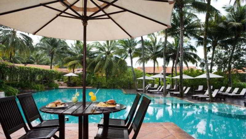 Avillion Port Dickson Ξενοδοχείο Εξωτερικό φωτογραφία Pool at the hotel